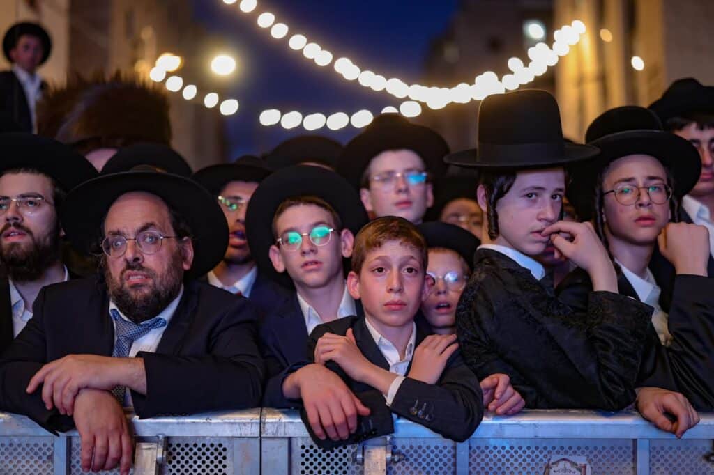 גלריה: מעמד הריתחא דאורייתא בסוכת מרן הגר"ד לנדו גלריה: מעמד הריתחא דאורייתא בסוכת מרן הגר"ד לנדו