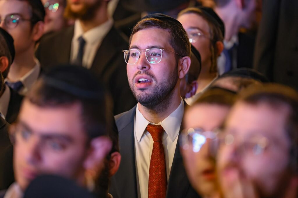 גלריה: מעמד הריתחא דאורייתא בסוכת מרן הגר"ד לנדו גלריה: מעמד הריתחא דאורייתא בסוכת מרן הגר"ד לנדו