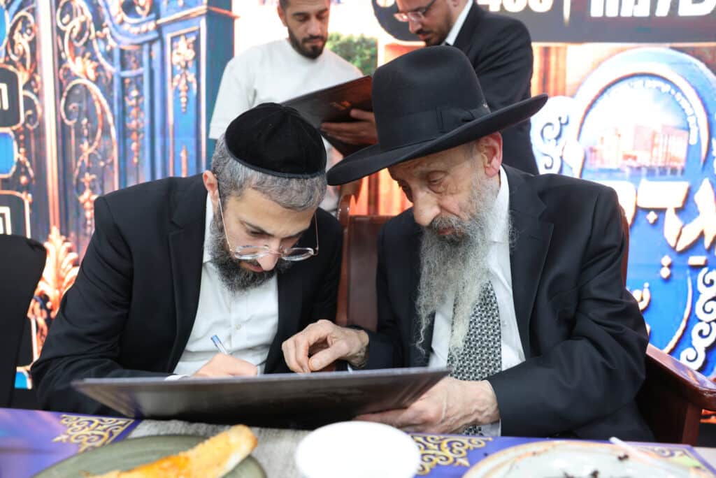 גלריה: בני התורה התגייסו להשלמת קומת היכל בית המדרש גלריה: בני התורה התגייסו להשלמת קומת היכל בית המדרש