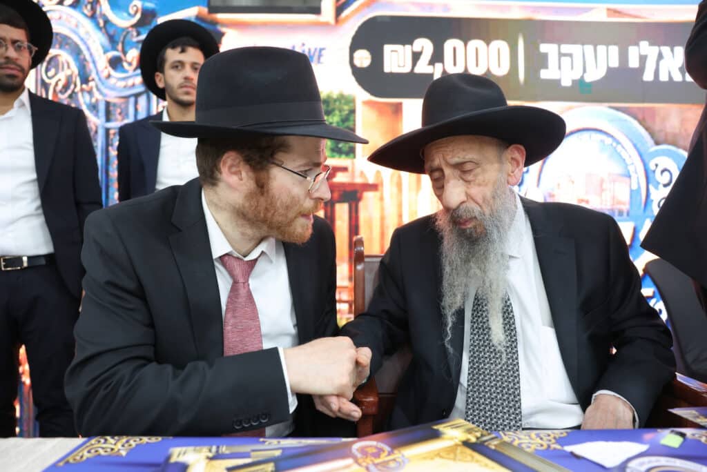 גלריה: בני התורה התגייסו להשלמת קומת היכל בית המדרש גלריה: בני התורה התגייסו להשלמת קומת היכל בית המדרש