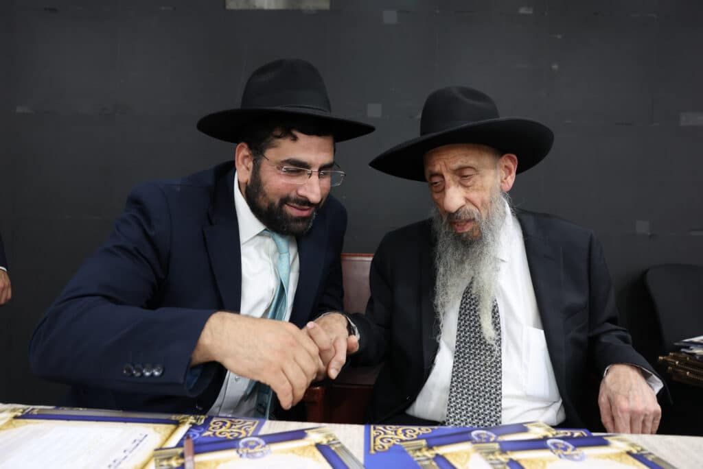 גלריה: בני התורה התגייסו להשלמת קומת היכל בית המדרש גלריה: בני התורה התגייסו להשלמת קומת היכל בית המדרש