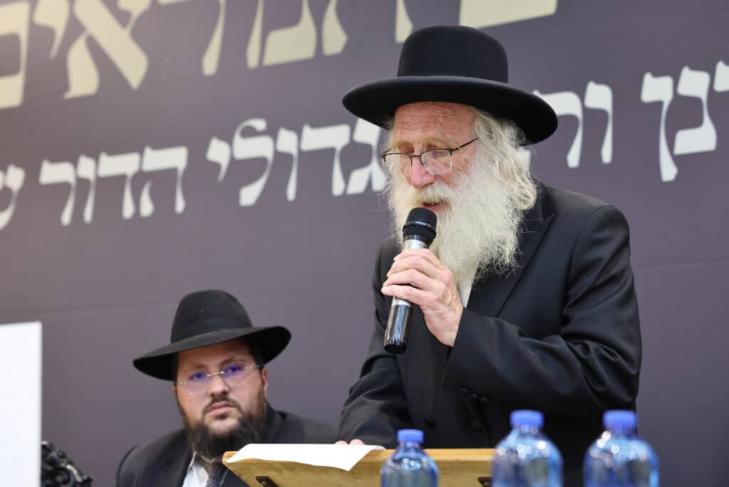 מעמד מרומם בב"ב: גדולי הדור התכנסו להוקיר את מאות האברכים מעמד מרומם בב"ב: גדולי הדור התכנסו להוקיר את מאות האברכים