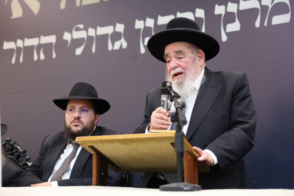מעמד מרומם בב"ב: גדולי הדור התכנסו להוקיר את מאות האברכים מעמד מרומם בב"ב: גדולי הדור התכנסו להוקיר את מאות האברכים