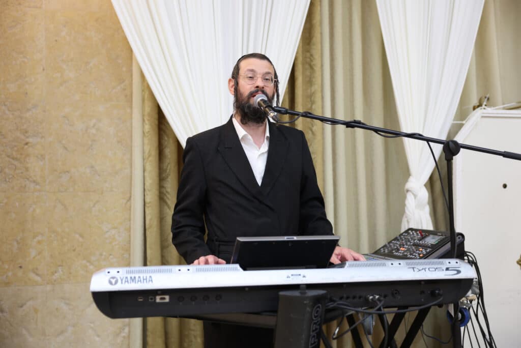 מעמד מרומם בב"ב: גדולי הדור התכנסו להוקיר את מאות האברכים מעמד מרומם בב"ב: גדולי הדור התכנסו להוקיר את מאות האברכים