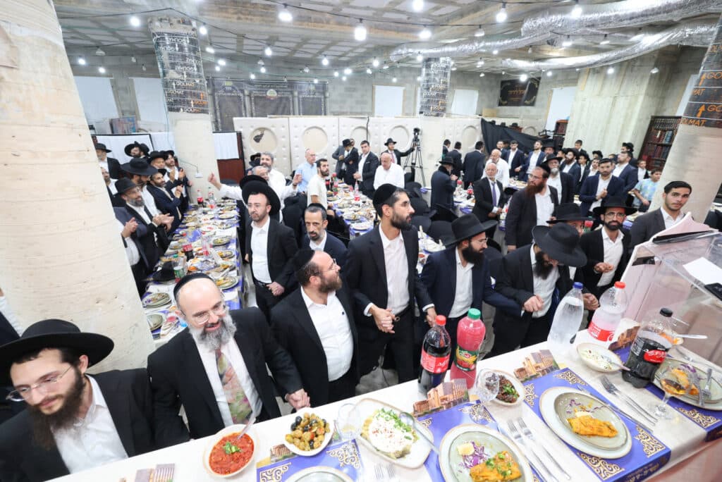 גלריה: בני התורה התגייסו להשלמת קומת היכל בית המדרש גלריה: בני התורה התגייסו להשלמת קומת היכל בית המדרש