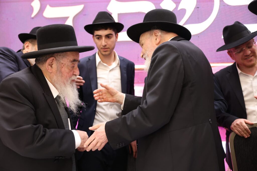 עשרות אלפי בנות סמינרים בכינוסי ענק לקראת יום ההתרמה עשרות אלפי בנות סמינרים בכינוסי ענק לקראת יום ההתרמה