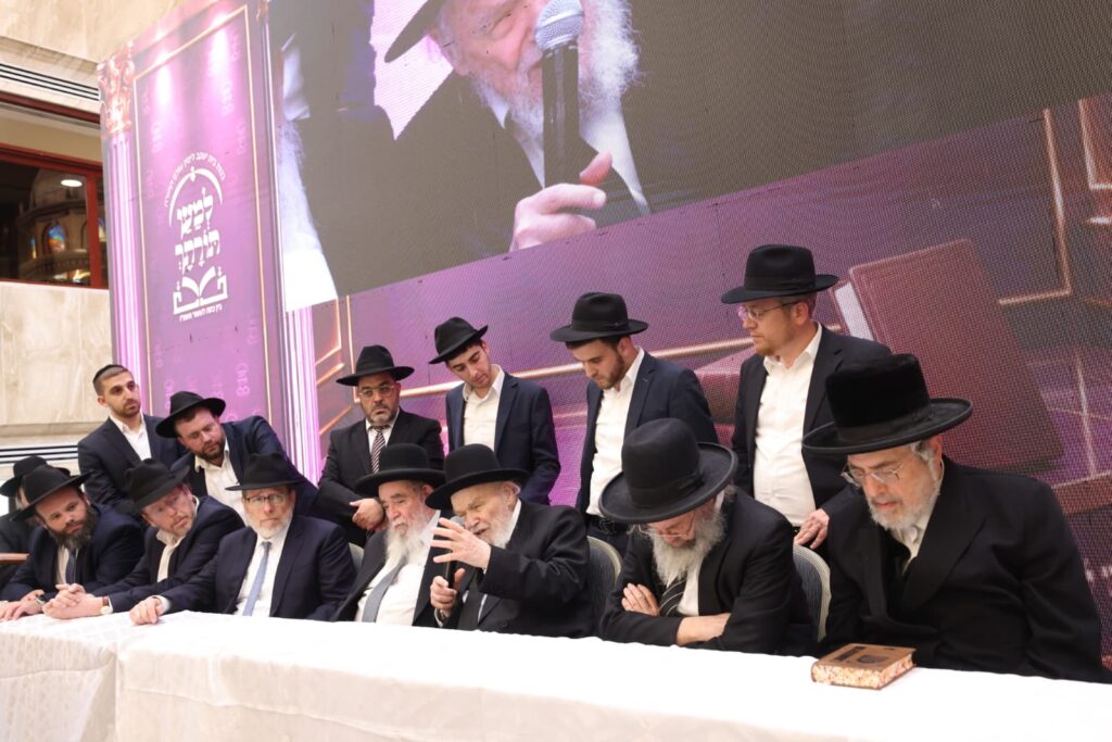 עשרות אלפי בנות סמינרים בכינוסי ענק לקראת יום ההתרמה עשרות אלפי בנות סמינרים בכינוסי ענק לקראת יום ההתרמה