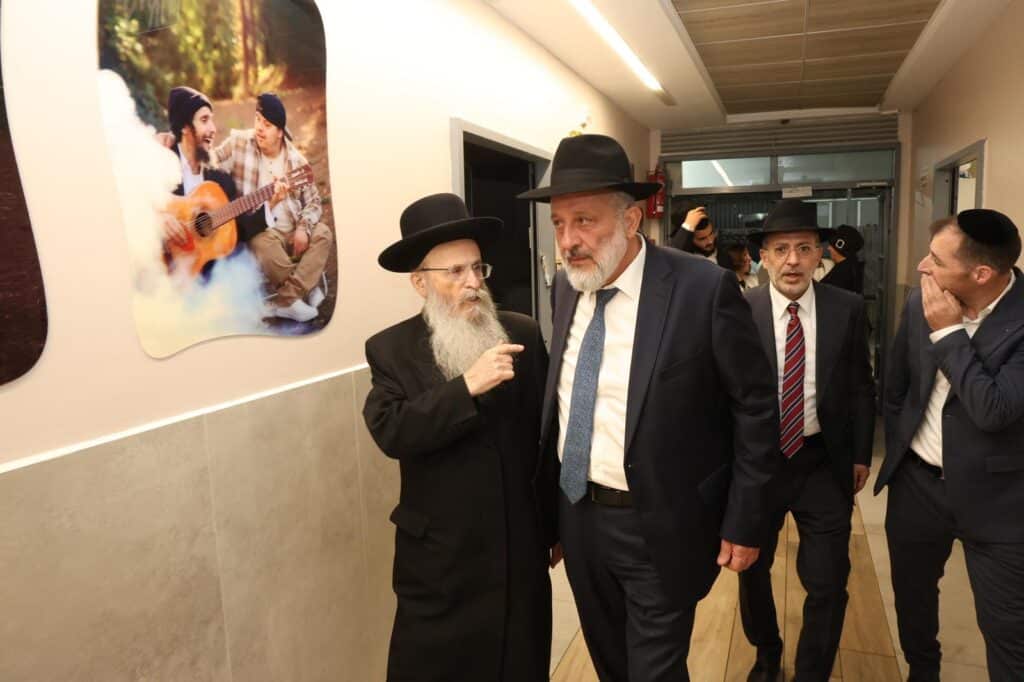 שמחת שבע ברכות לבתו של ח"כ ארז מלול - רבנים ואישי ציבור השתתפו שמחת שבע ברכות לבתו של ח"כ ארז מלול - רבנים ואישי ציבור השתתפו
