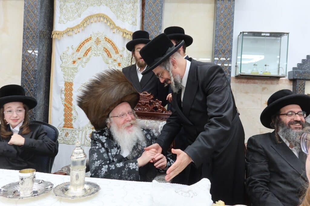 שמחת הבר מצוה לנכד כ"ק האדמו"ר מקרעטשניף - קרית גת שמחת הבר מצוה לנכד כ"ק האדמו"ר מקרעטשניף - קרית גת