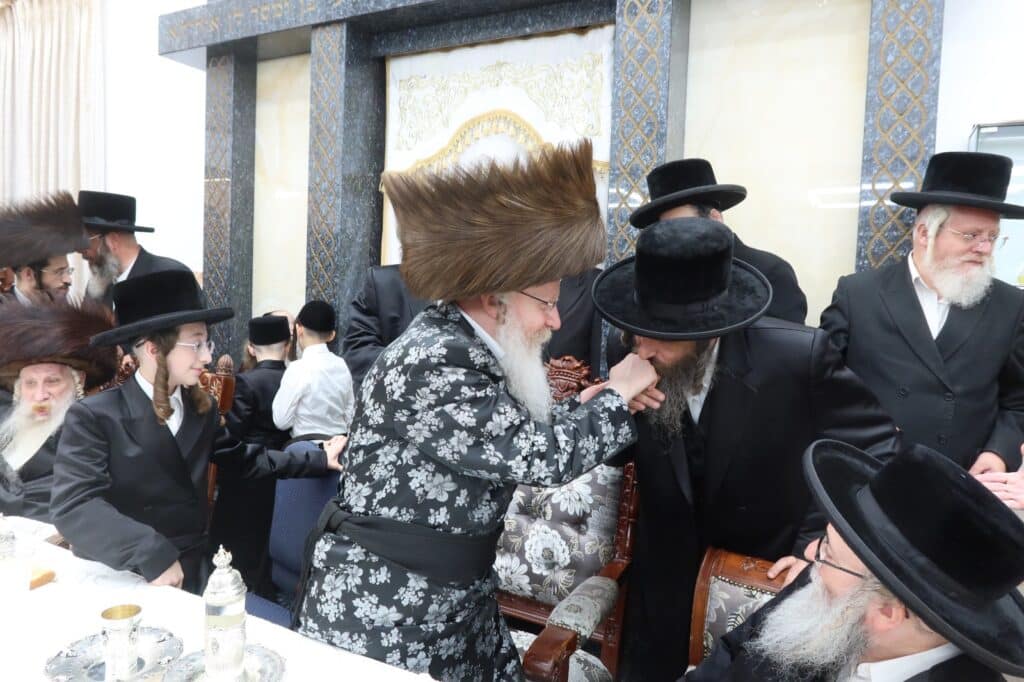שמחת הבר מצוה לנכד כ"ק האדמו"ר מקרעטשניף - קרית גת שמחת הבר מצוה לנכד כ"ק האדמו"ר מקרעטשניף - קרית גת