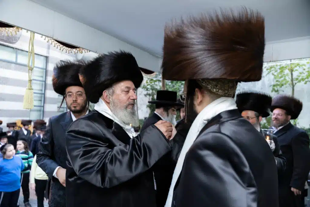 שמחת בית רימנוב: נכד האדמו"ר מקאמרנא נישא באנטוורפן שמחת בית רימנוב: נכד האדמו"ר מקאמרנא נישא באנטוורפן
