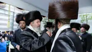 שמחת בית רימנוב: נכד האדמו"ר מקאמרנא נישא באנטוורפן
