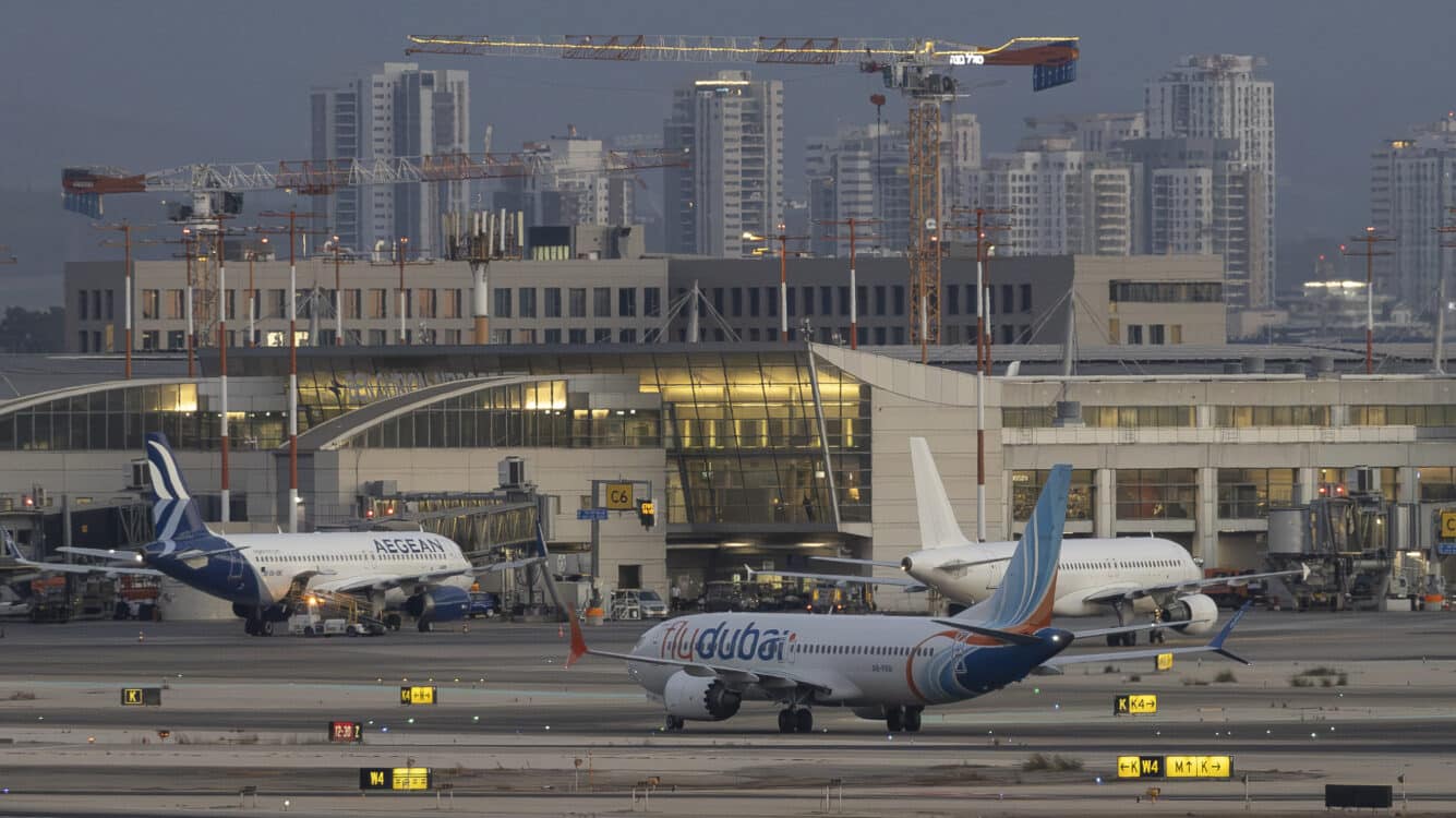 טיסת החילוץ מסעודיה נחתה בנתב"ג: כך התקבלו הנוסעים