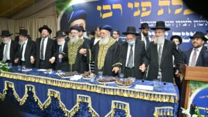 מכל המגזרים: המונים הקבילו את פני הראשון לציון הגרש"מ עמאר