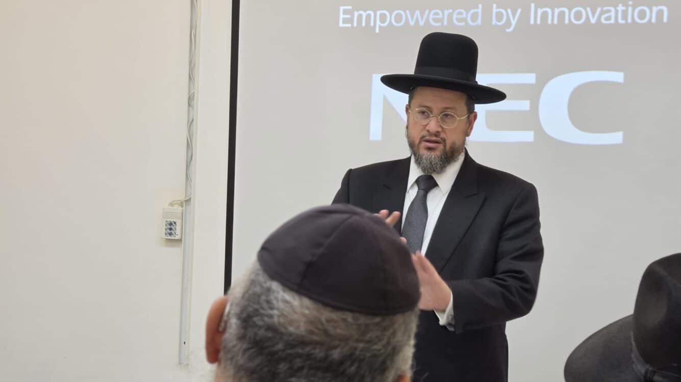 הטרנד הפופולרי בהצעות הנישואין: "עלול להסתיים בגט"
