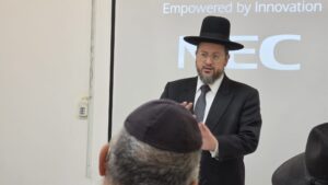 הטרנד הפופולרי בהצעות הנישואין: "עלול להסתיים בגט"