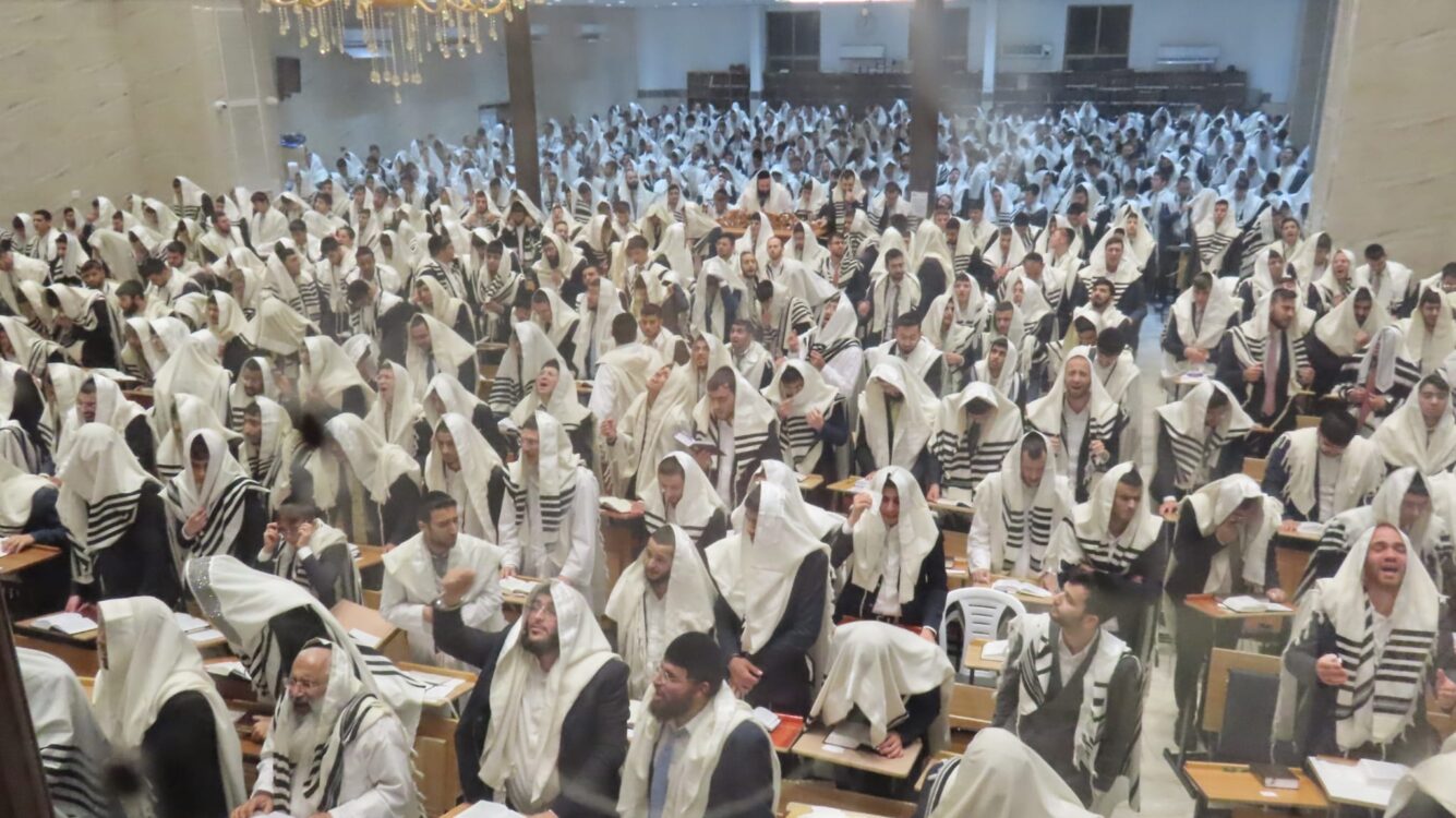 אלפי מתפללים ומעל 150 כהנים: השיא בישיבת רכסים ביוה"כ