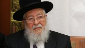 לקיים בנו חכמי ישראל: רבה הישיש של בית שמש פונה לבית החולים
