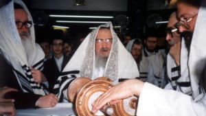 הקלטה נדירה נחשפת: הניגון המרטיט של החזן המיתולוגי