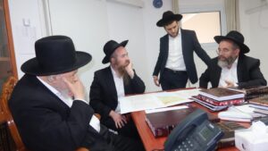 כינוס חירום בבית הגרמ"ה הירש: ועדת הדיור נדרשה לגבש תוכנית