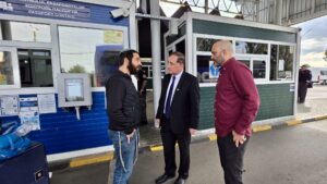 רבבות ישראלים בדרכם חזרה מאומן - הח"כ שהגיע לפקח מקרוב