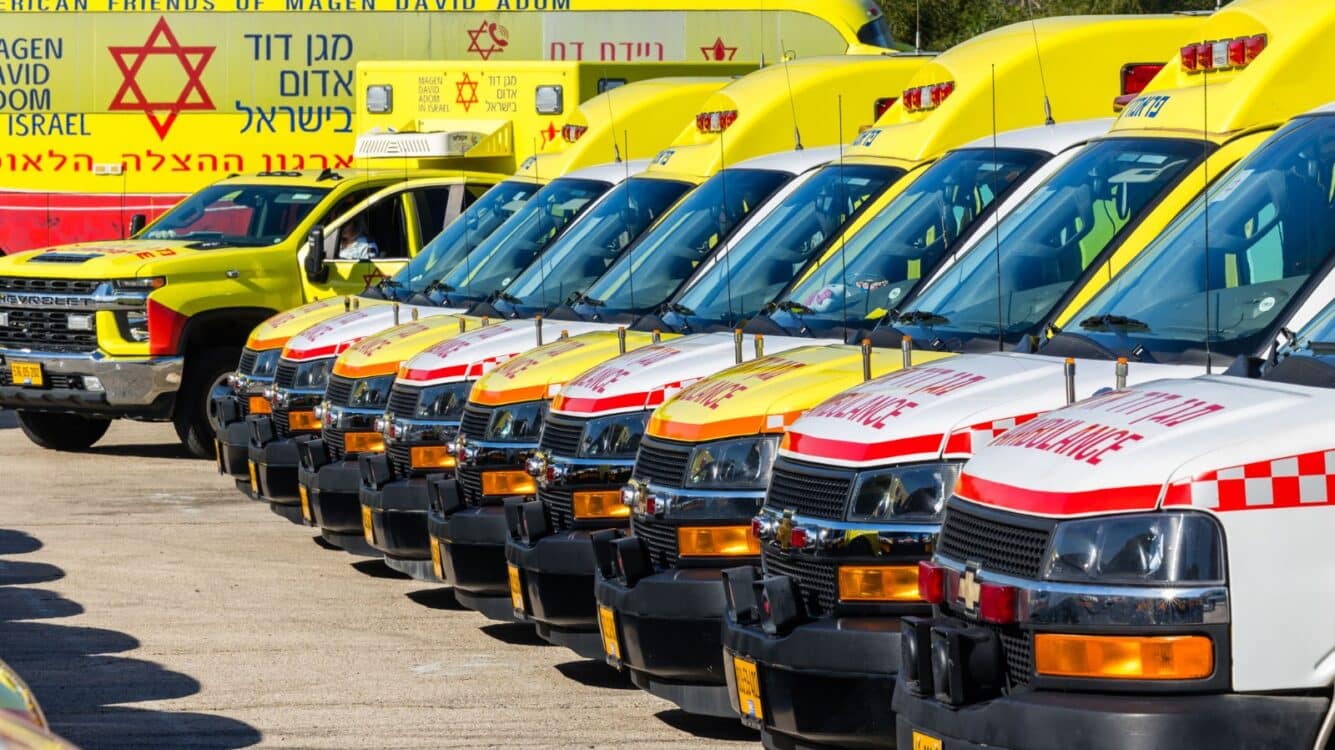 אלפי מתנדבי מד"א יתפרסו בריכוזי התפילות ובחצרות הקודש ברחבי הארץ