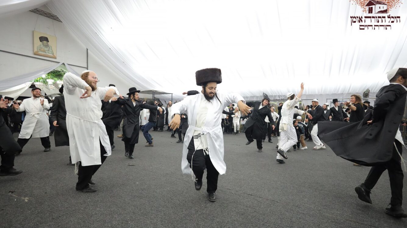 אשרי עין ראתה זאת: אלפים גדשו את היכל התורה באומן