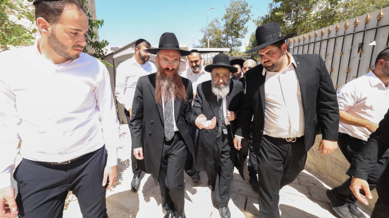 גלריה: הגר"מ צדקה הטריח את עצמו לכינוס האברכים בביתר