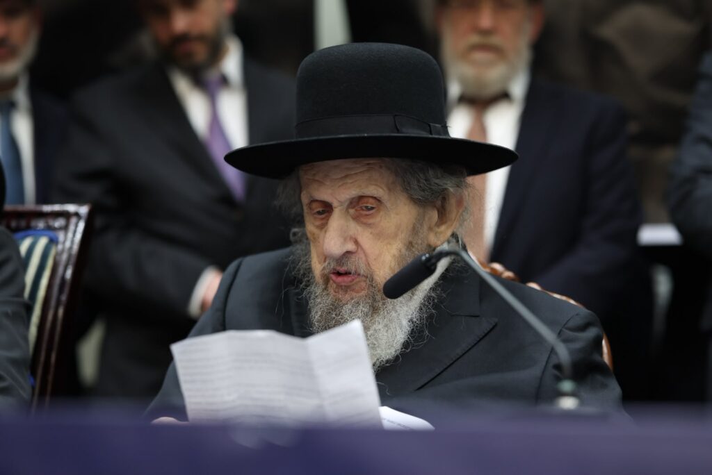 מרן הגר"ד לנדו: "מפלגות מסיתות ומפתות בתואנות שקר" מרן הגר"ד לנדו: "מפלגות מסיתות ומפתות בתואנות שקר"