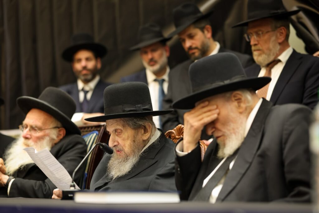 מרן הגר"ד לנדו: "מפלגות מסיתות ומפתות בתואנות שקר" מרן הגר"ד לנדו: "מפלגות מסיתות ומפתות בתואנות שקר"