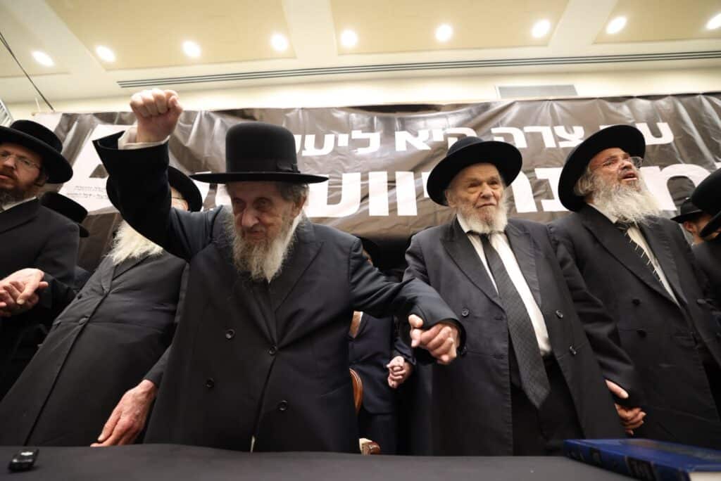 מרן הגר"ד לנדו: "מפלגות מסיתות ומפתות בתואנות שקר" מרן הגר"ד לנדו: "מפלגות מסיתות ומפתות בתואנות שקר"