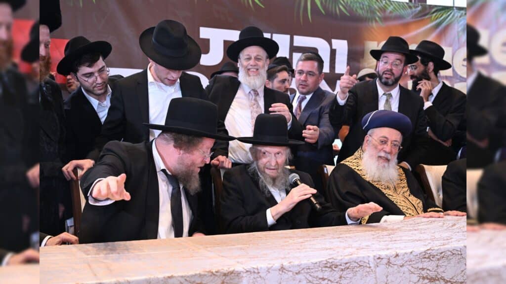 גדולי ישראל הגיעו להוקיר ולשמח בשמחת בית-השואבה של עזר-מציון גדולי ישראל הגיעו להוקיר ולשמח בשמחת בית-השואבה של עזר-מציון