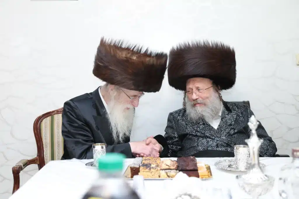 גלריה: מעמד הכנסת ספר תורה לבית המדרש דחסידי נאדוורנא באניא גלריה: מעמד הכנסת ספר תורה לבית המדרש דחסידי נאדוורנא באניא