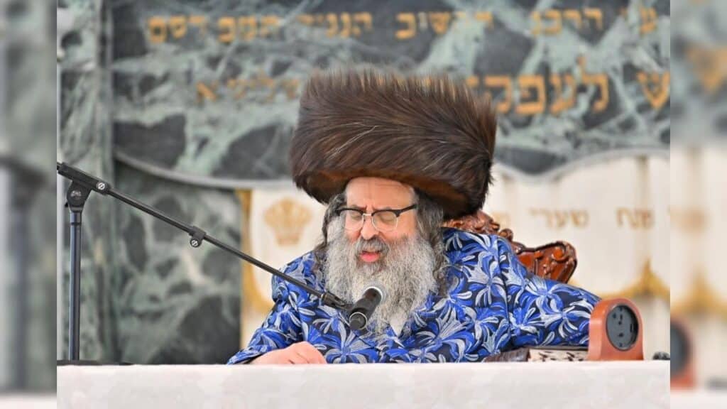 מעמד נעילת החג והקפות שניות בבית המדרש של סאטמאר בב"ב מעמד נעילת החג והקפות שניות בבית המדרש של סאטמאר בב"ב