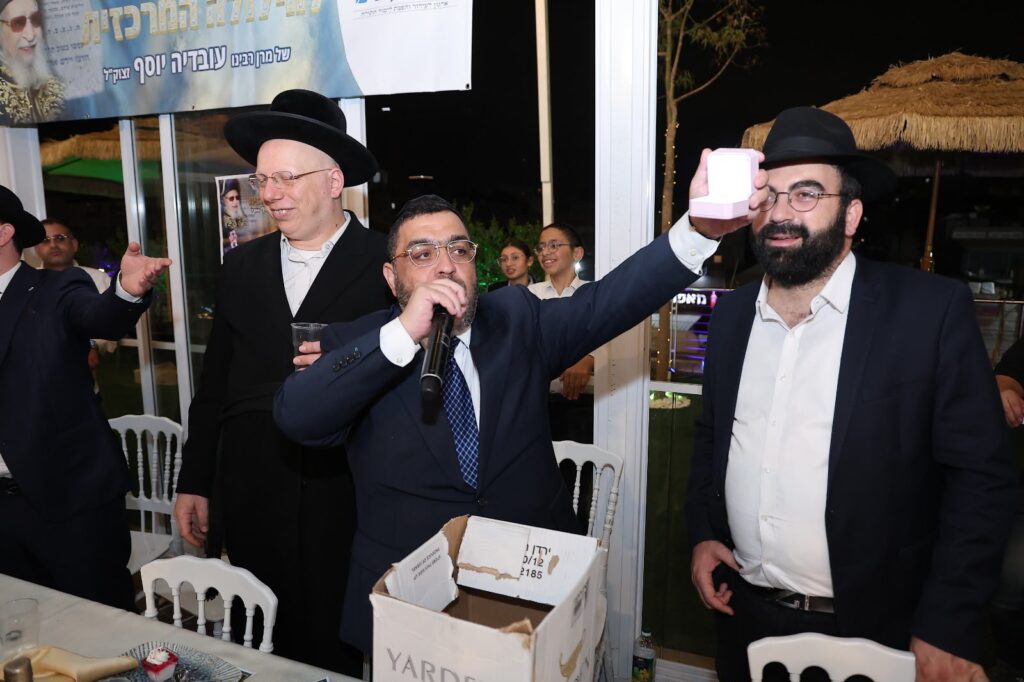 גלריה: מעמד ההילולה של ארגון "והאר עינינו" לזכרו של מרן גלריה: מעמד ההילולה של ארגון "והאר עינינו" לזכרו של מרן