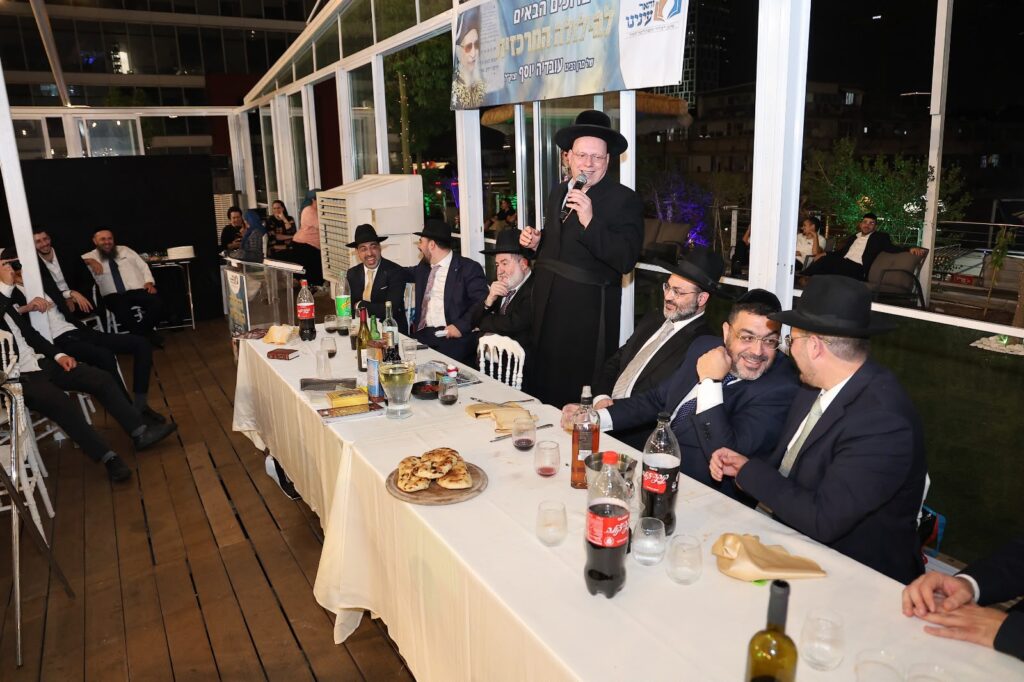 גלריה: מעמד ההילולה של ארגון "והאר עינינו" לזכרו של מרן גלריה: מעמד ההילולה של ארגון "והאר עינינו" לזכרו של מרן
