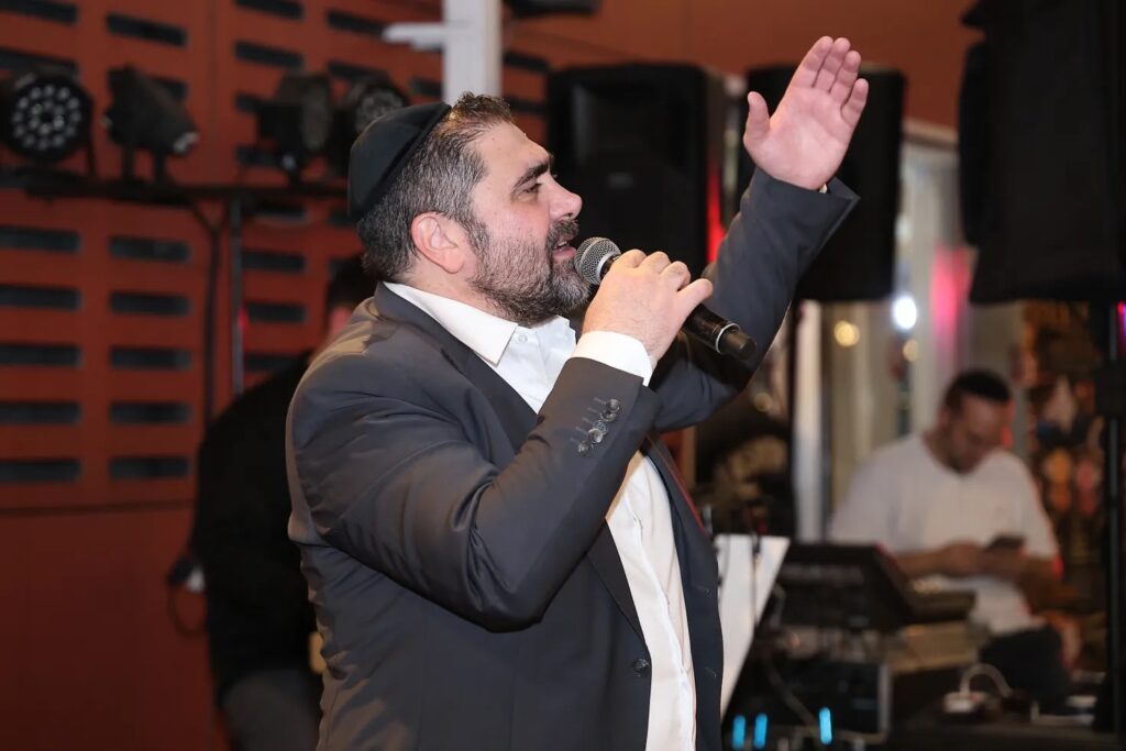גלריה: מעמד ההילולה של ארגון "והאר עינינו" לזכרו של מרן גלריה: מעמד ההילולה של ארגון "והאר עינינו" לזכרו של מרן
