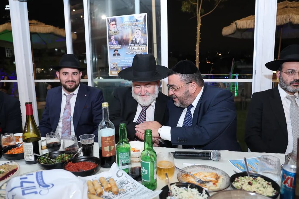 גלריה: מעמד ההילולה של ארגון "והאר עינינו" לזכרו של מרן גלריה: מעמד ההילולה של ארגון "והאר עינינו" לזכרו של מרן