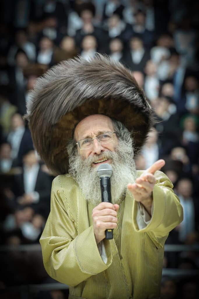 גלריית ענק: שעות של התעלות בשמחת בית השואבה של ר' מיילך גלריית ענק: שעות של התעלות בשמחת בית השואבה של ר' מיילך