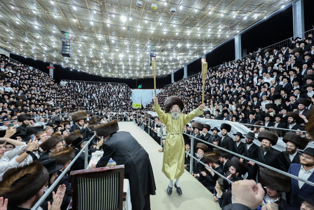 גלריית ענק: שעות של התעלות בשמחת בית השואבה של ר' מיילך גלריית ענק: שעות של התעלות בשמחת בית השואבה של ר' מיילך