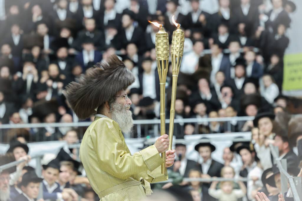 גלריית ענק: שעות של התעלות בשמחת בית השואבה של ר' מיילך גלריית ענק: שעות של התעלות בשמחת בית השואבה של ר' מיילך