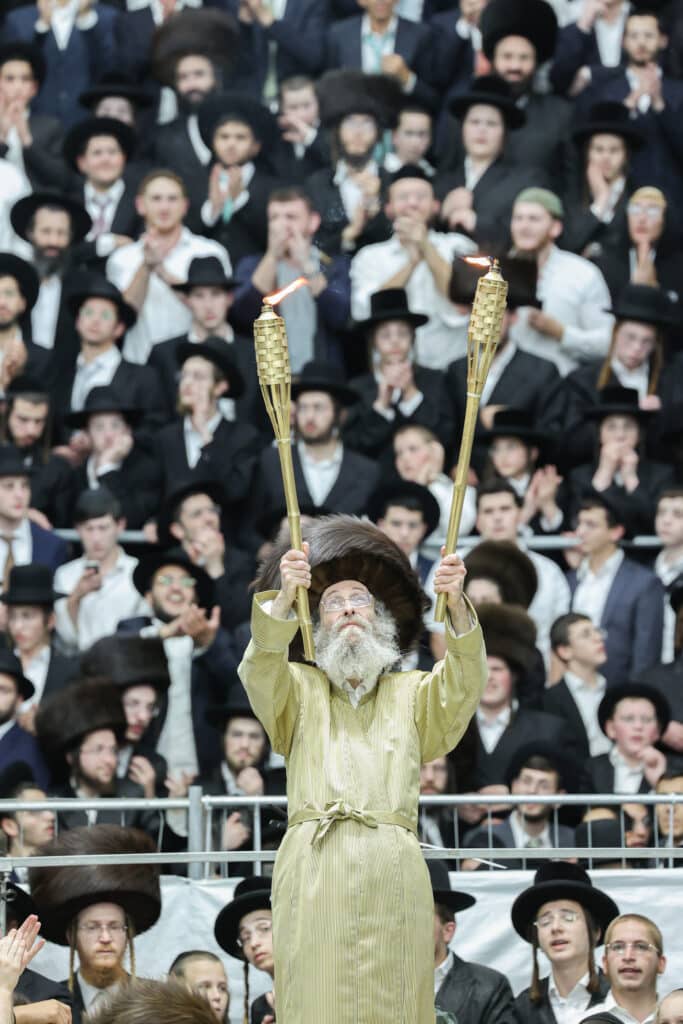 גלריית ענק: שעות של התעלות בשמחת בית השואבה של ר' מיילך גלריית ענק: שעות של התעלות בשמחת בית השואבה של ר' מיילך