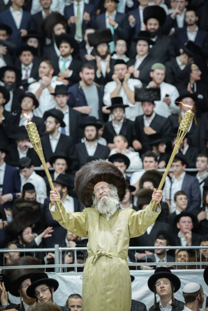גלריית ענק: שעות של התעלות בשמחת בית השואבה של ר' מיילך גלריית ענק: שעות של התעלות בשמחת בית השואבה של ר' מיילך
