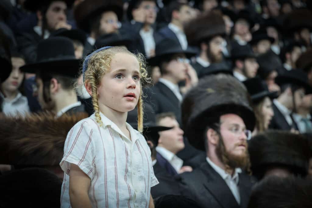גלריית ענק: שעות של התעלות בשמחת בית השואבה של ר' מיילך גלריית ענק: שעות של התעלות בשמחת בית השואבה של ר' מיילך