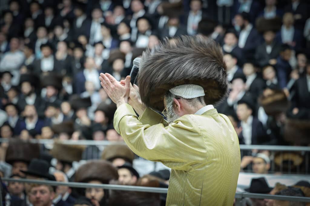 גלריית ענק: שעות של התעלות בשמחת בית השואבה של ר' מיילך גלריית ענק: שעות של התעלות בשמחת בית השואבה של ר' מיילך