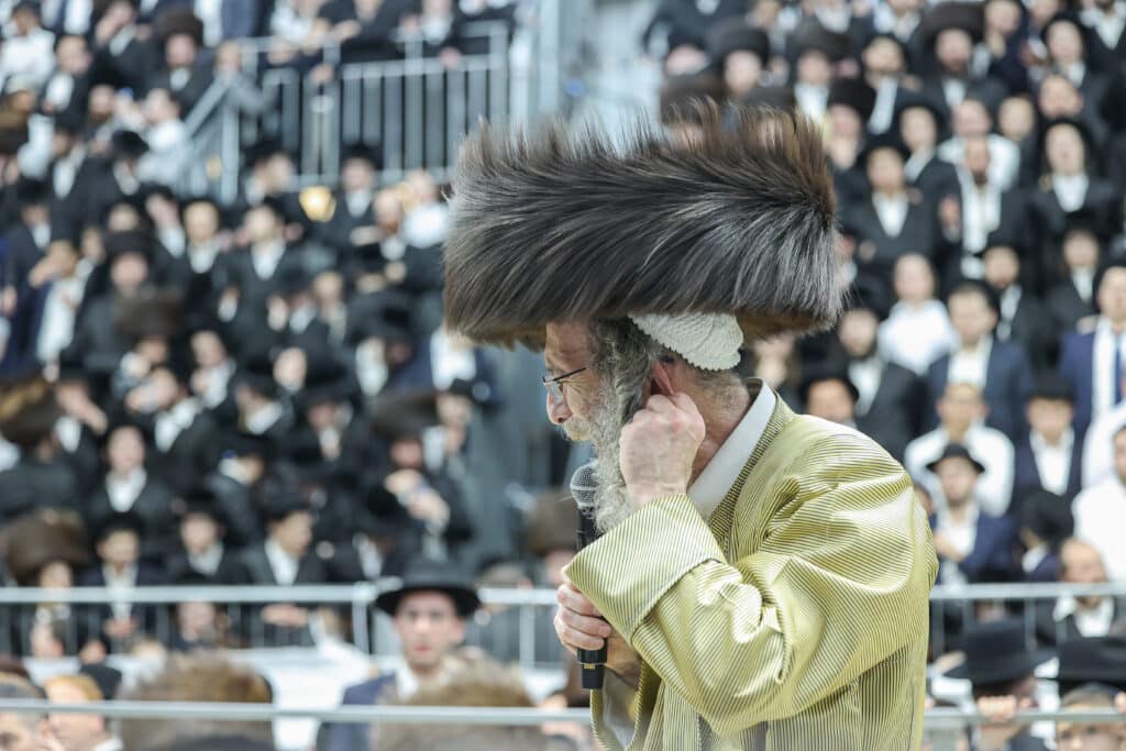 גלריית ענק: שעות של התעלות בשמחת בית השואבה של ר' מיילך גלריית ענק: שעות של התעלות בשמחת בית השואבה של ר' מיילך