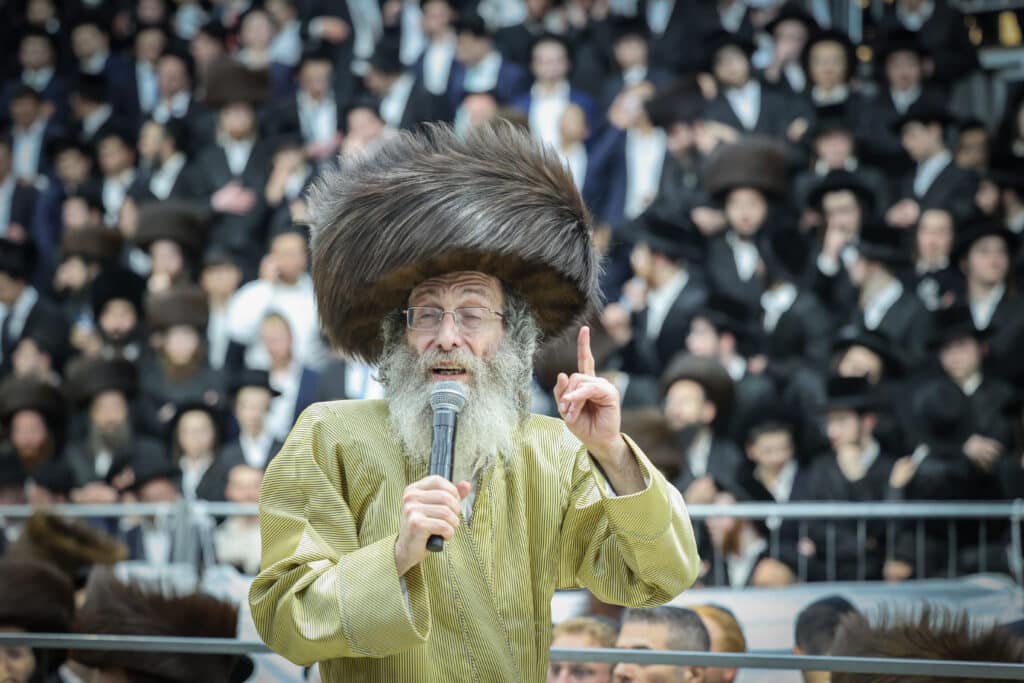 גלריית ענק: שעות של התעלות בשמחת בית השואבה של ר' מיילך גלריית ענק: שעות של התעלות בשמחת בית השואבה של ר' מיילך