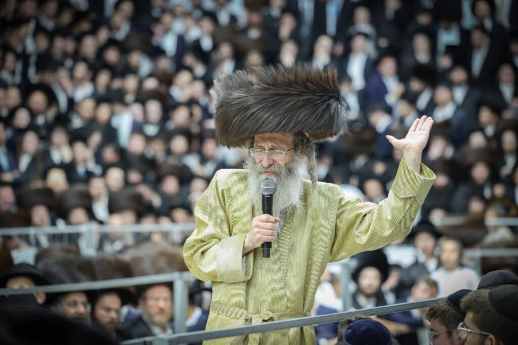 גלריית ענק: שעות של התעלות בשמחת בית השואבה של ר' מיילך גלריית ענק: שעות של התעלות בשמחת בית השואבה של ר' מיילך