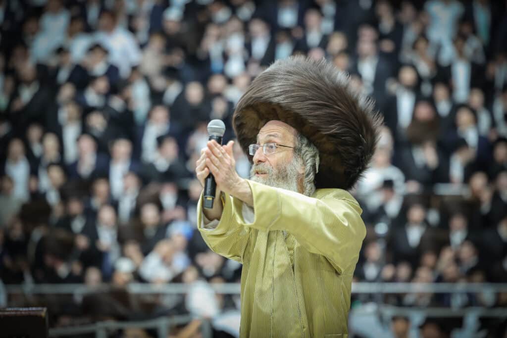 גלריית ענק: שעות של התעלות בשמחת בית השואבה של ר' מיילך גלריית ענק: שעות של התעלות בשמחת בית השואבה של ר' מיילך