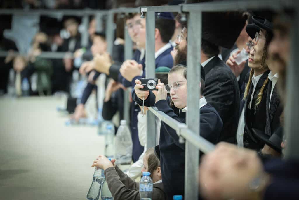 גלריית ענק: שעות של התעלות בשמחת בית השואבה של ר' מיילך גלריית ענק: שעות של התעלות בשמחת בית השואבה של ר' מיילך